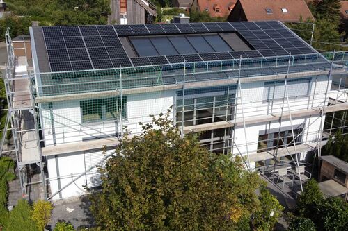 Photovoltaik-Anlage mit Stromspeicher und Ladestation in Hof/Saale
